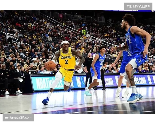 湖人锋线大闸攻防两端表现抢眼却再度遭遇神秘伤病困扰